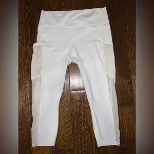 Cream Fabletics capri leggings